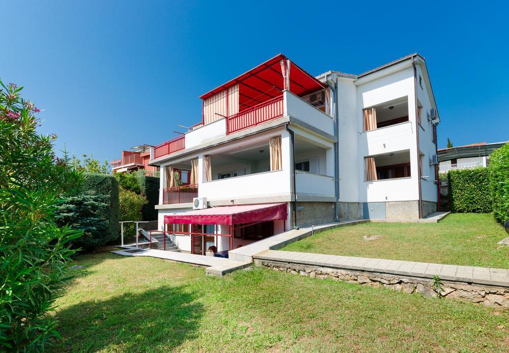 Apartments Miha Krk Town Exteriör bild
